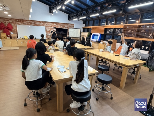 서구청소년방과후아카데미, 웹툰작가 직업 탐색과 디오라마 액자 제작 체험. ⓒ광주광역시청소년활동진흥센터