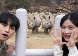 [아이와 함께 가볼 만한 곳] 걸어서 동물과 만나는 '워킹 사파리' 어때? 外