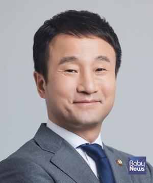 중학교 정보 수업 늘어나는데… 3곳 중 1곳 정보교사 ‘없음’