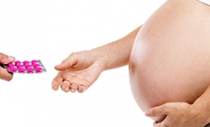 [맘스팁] 임신부는 왜 엽산을 챙겨야 할까?