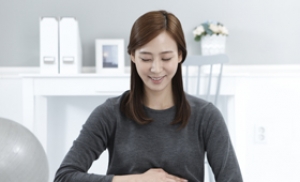 [카드뉴스] ‘2시간 만에 출산’ 임산부 운동비법