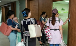[단독] 뿔난 엄마들, '피부발진 논란' 보니코리아 본사 항의방문